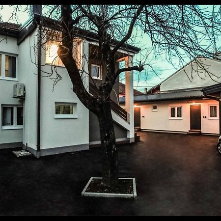 Polar Apartments Banja Luka Lpij Esterno foto